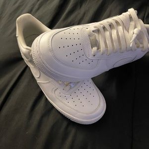 Nike Air Force 1 '07
Men's Shoes